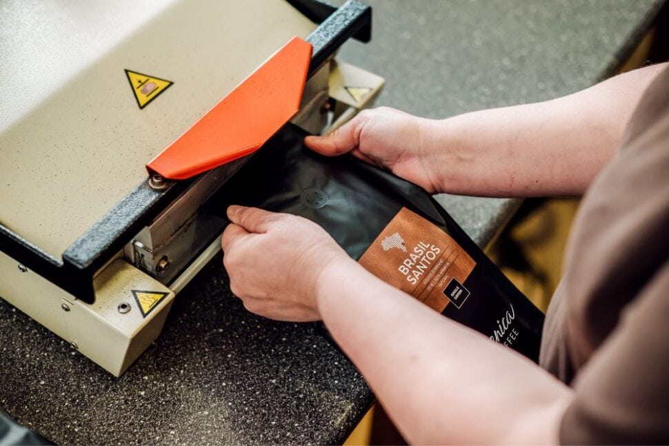 vákuové balenie kávy