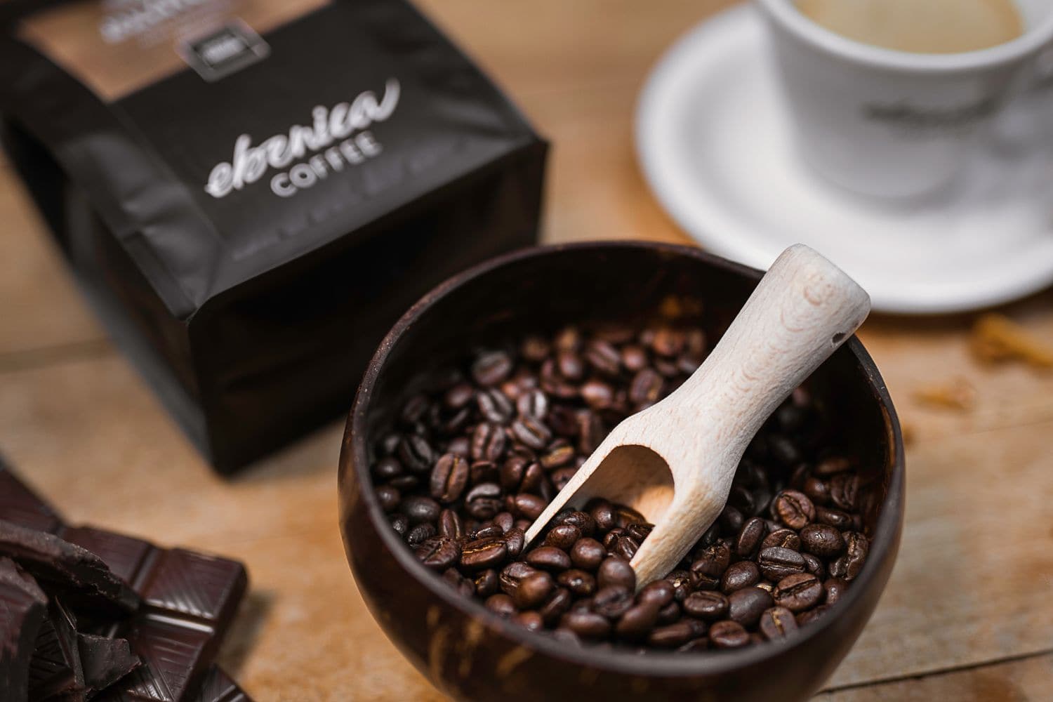 zrnká kávy EBENICA COFFEE