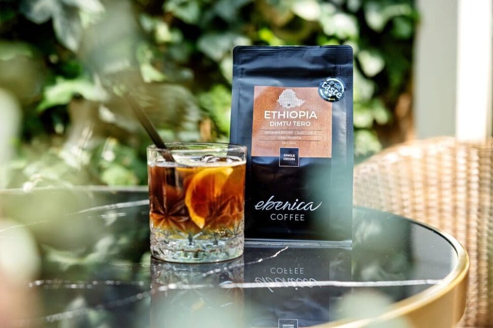 espresso tonic letné kávové drinky