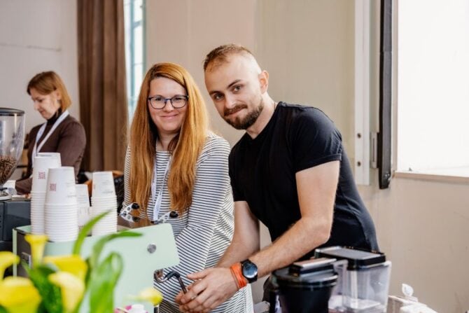 baristi na ochutnávke kávy EBENICA