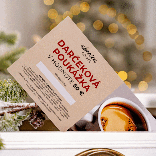 darčeková poukážka v zásuvke