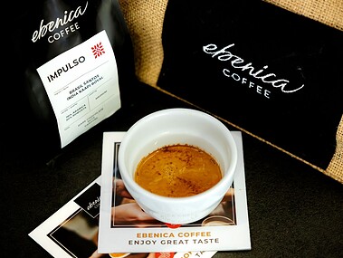 čerstva kava ilustračny